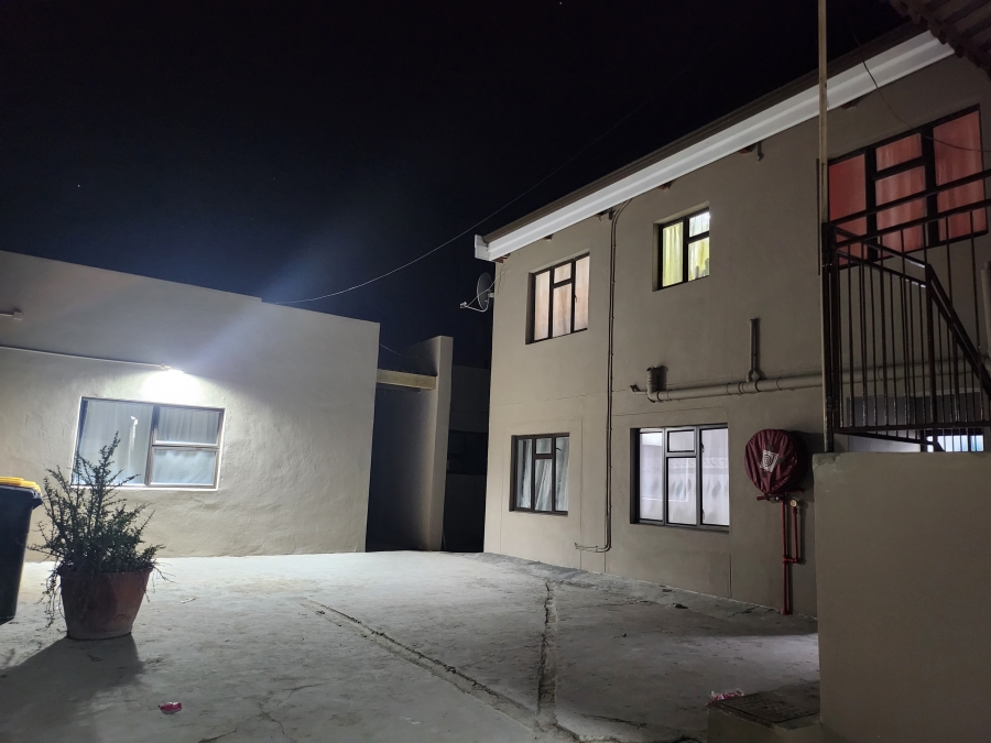 Commercial Property for Sale in Klein Drakenstein Western Cape